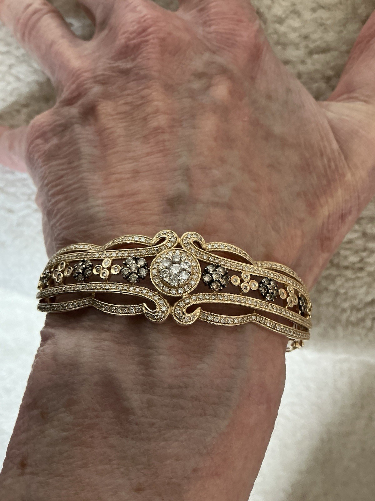 BEAUTIFUL VINTAGE EFFY BRAND ESPRESSO 14K GOLD WHITE DIAMOND BANGLE BRACELET