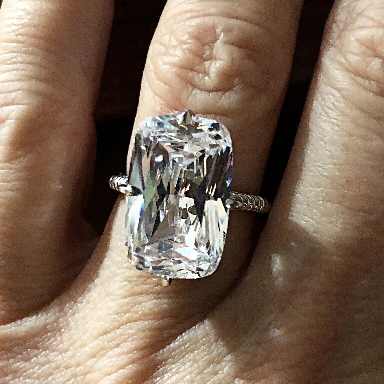Valentine Gifts Ring Silver Plated Luxury Solitaire Ring 6 CT Simulated Diamond