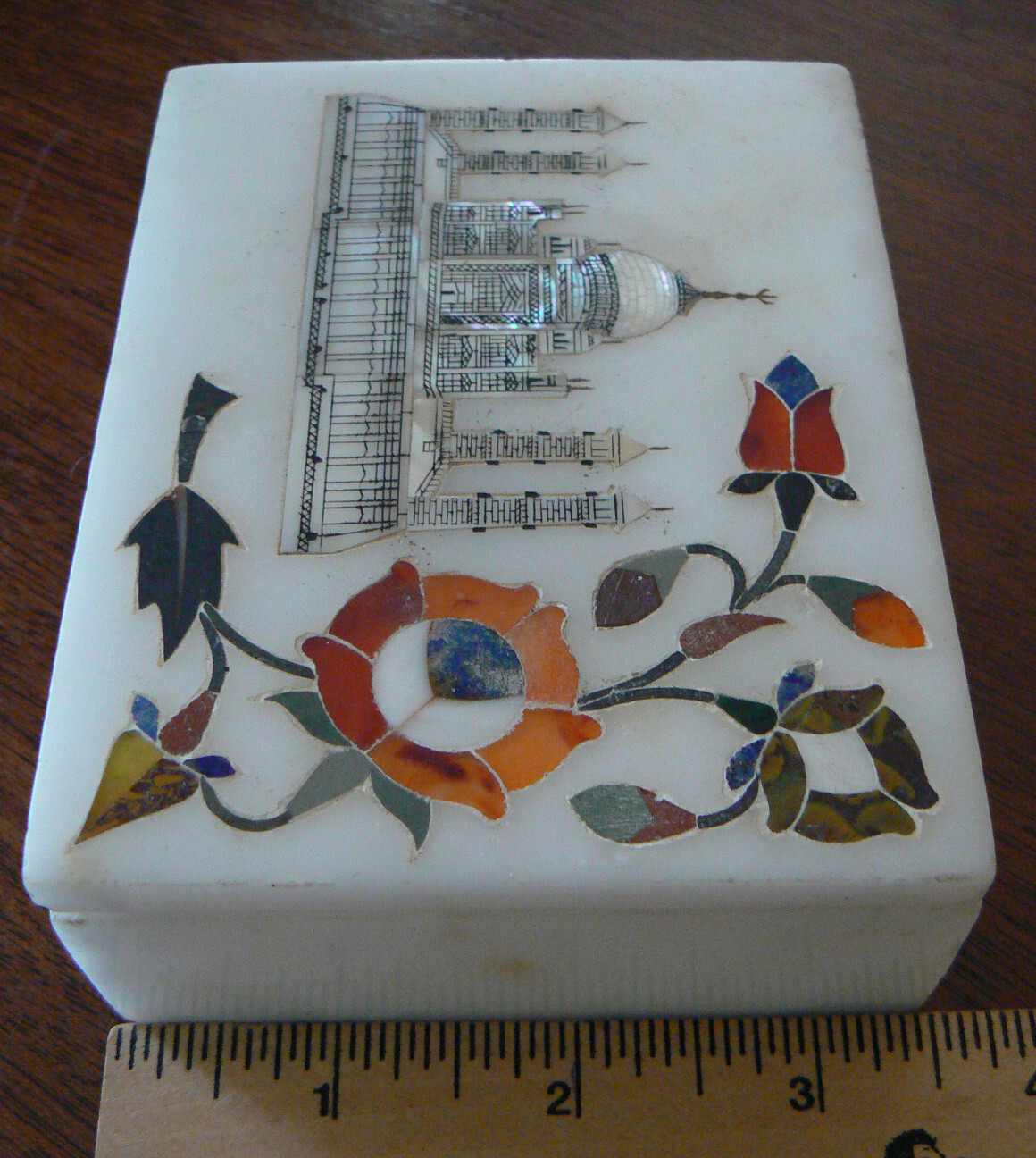 Marble trinket box Taj Mahal Pearl & Jade Inlay Agra India 4.5″X 3.5″X 1.5″