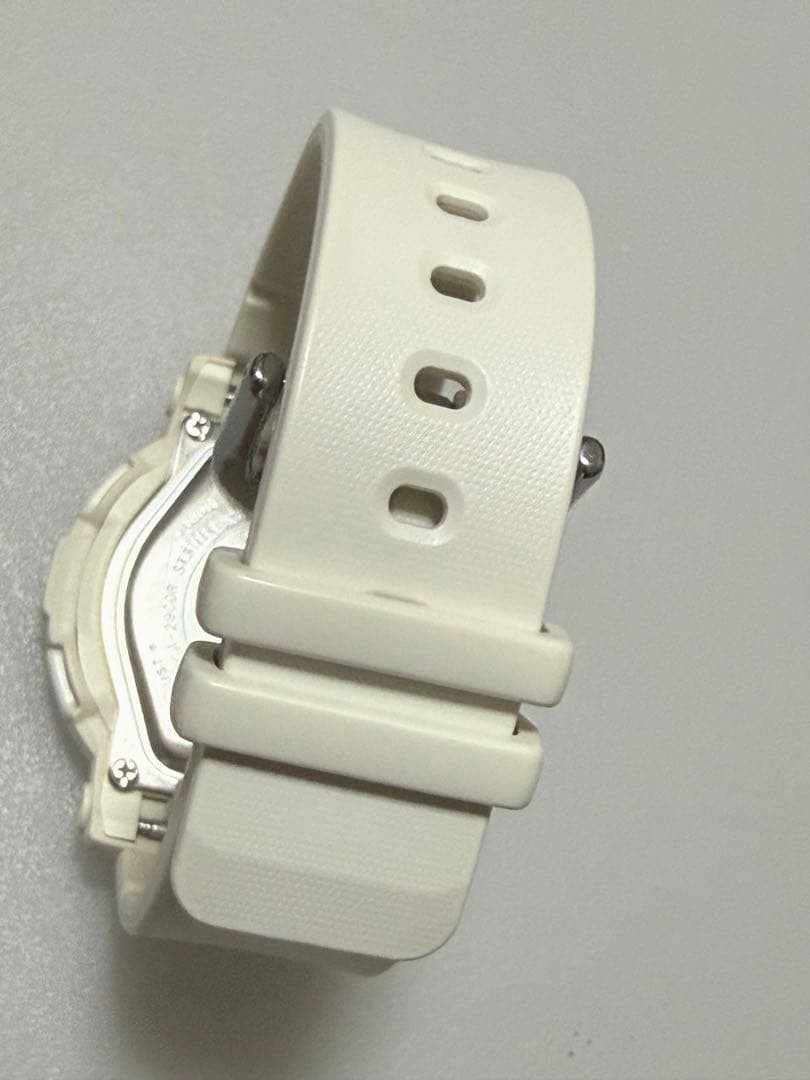 CASIO BABY-G BGA 290DR White Excellent Condition