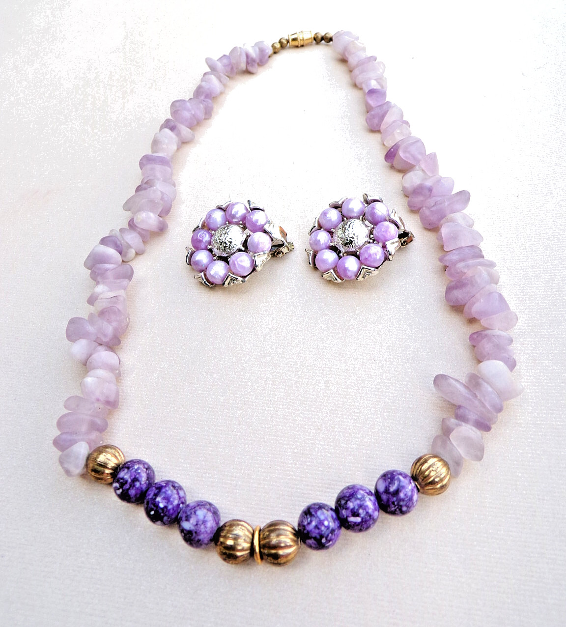 VINTAGE AMETHYST BEADED NECKLACE WITH CO-ORDINATED LAVANDER CLUSTER CLIP EARRING