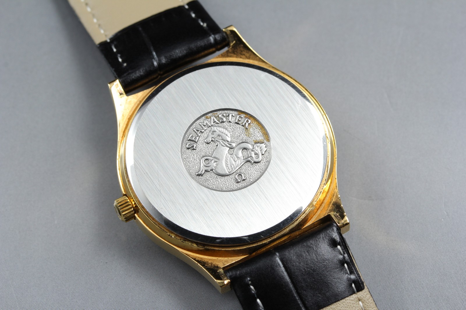 [Near MINT] OMEGA Seamaster Cal.1342 Push Crown Quartz Men’s Watch From JAPAN