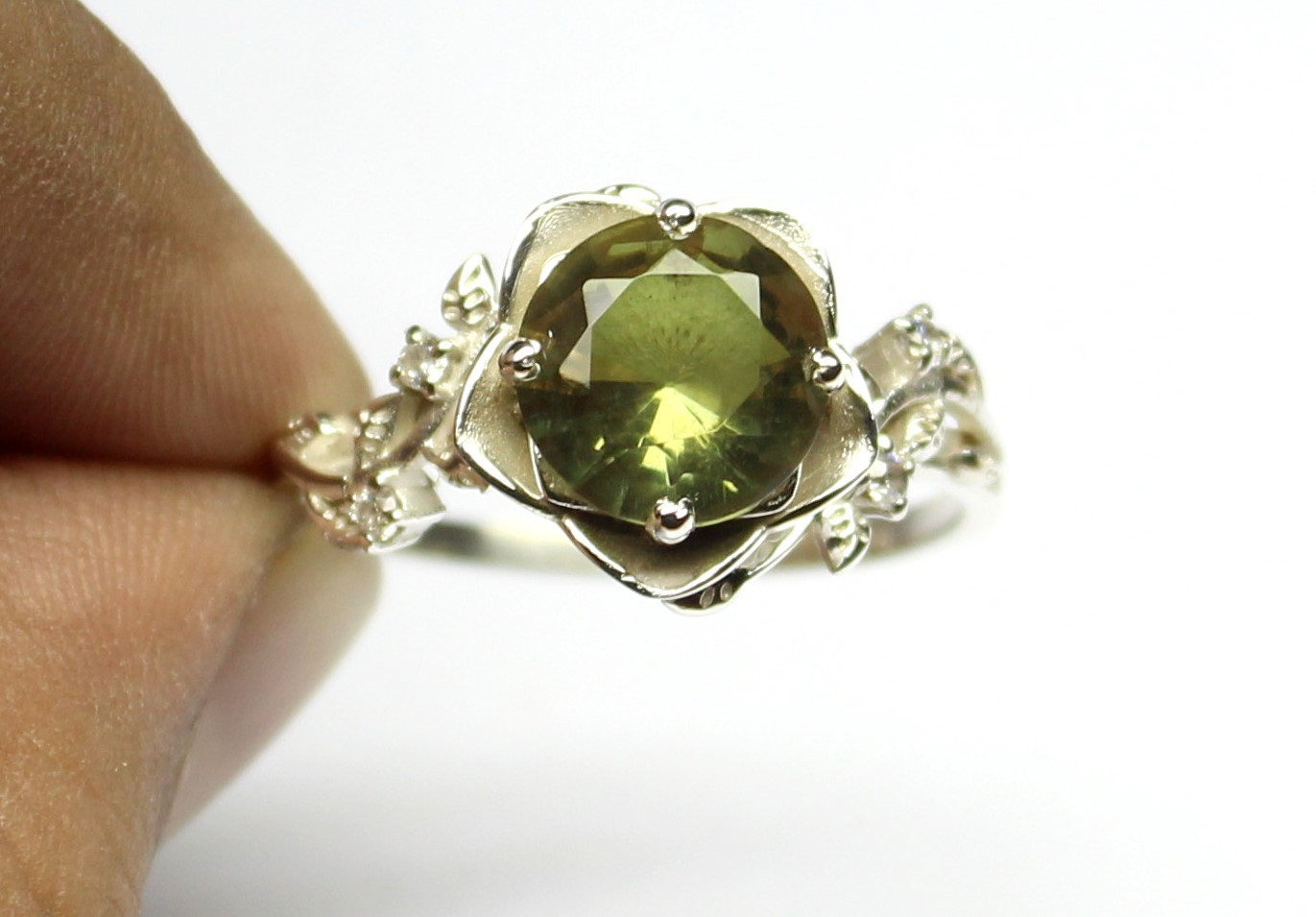 Genuinely 4 Color Change Zultanite Ring, Alexandrite Sterling Silver Flower Ring