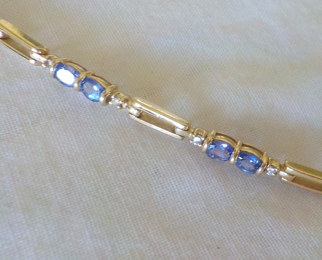 Solid 14K Yellow Gold Tanzanite Diamond Bracelet – 9.90 gms, 6.9 in, 1.20 ctw