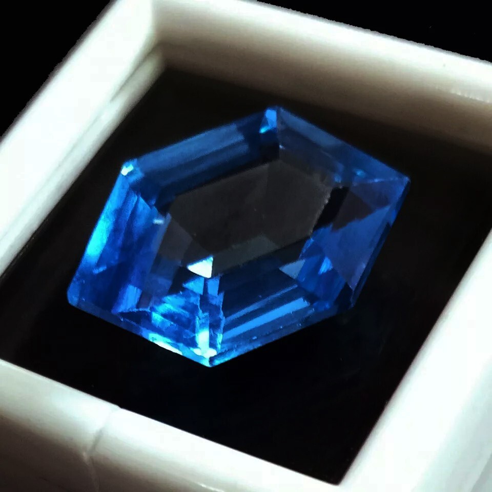 Fancy Cut Certified 9.70 Ct Treated Natural Blue Aquamarine Loose Gemstone AAA