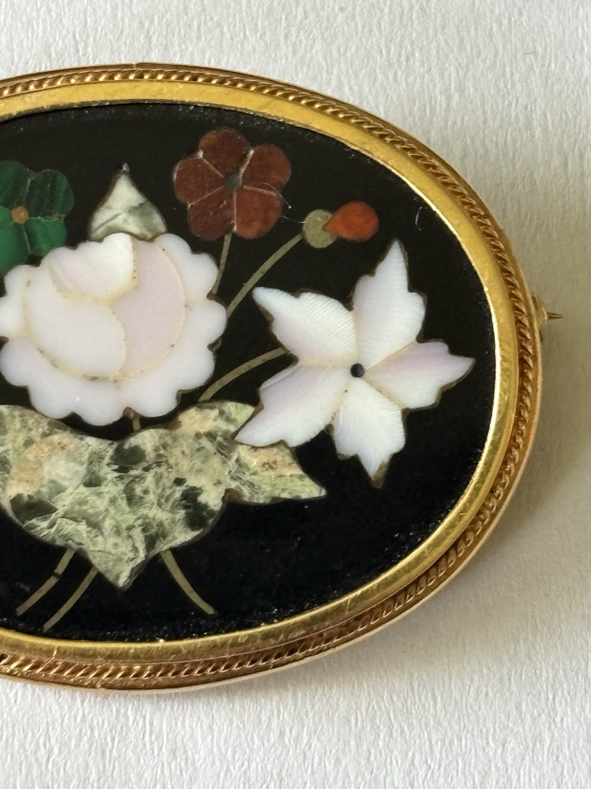 18K ANTIQUE PIETRA DURA BROOCH GOLD INLAID PIN FLORAL ORIGINAL 11.6 GRAMS RARE!