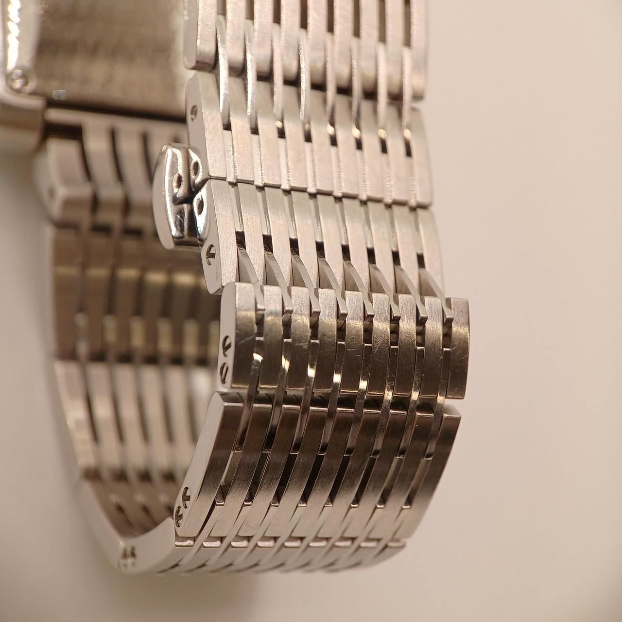 G Metro Model 8600M GUCCI