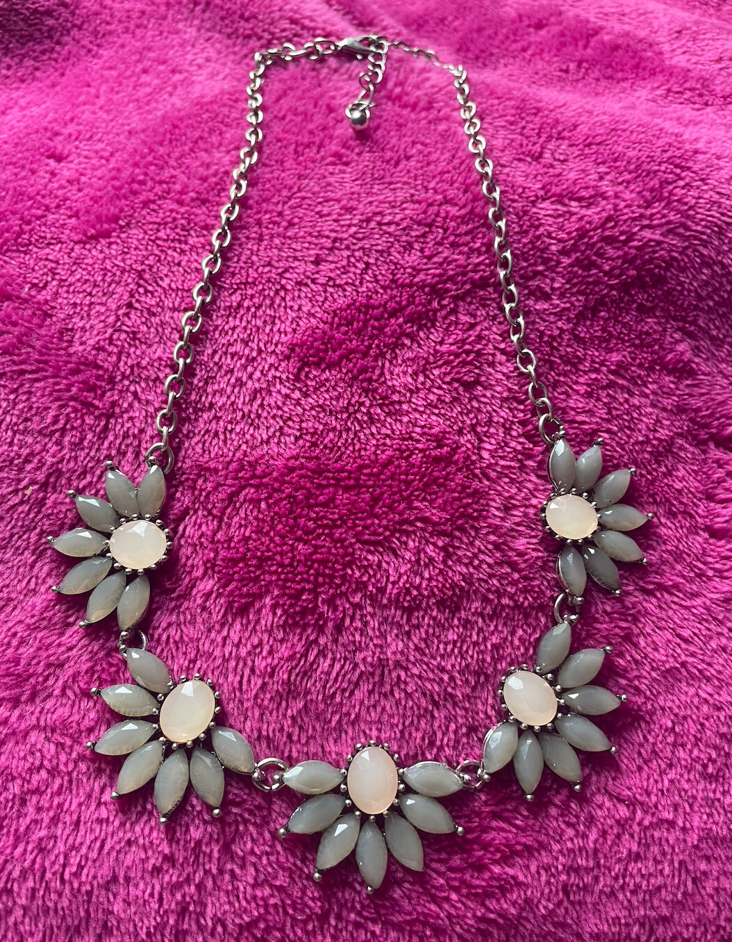 Parfois half flower necklace