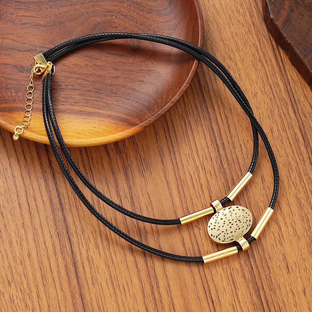 Vintage Oval Metal Faux Leather Necklace Bracelet Fashion Gold Silver Color
