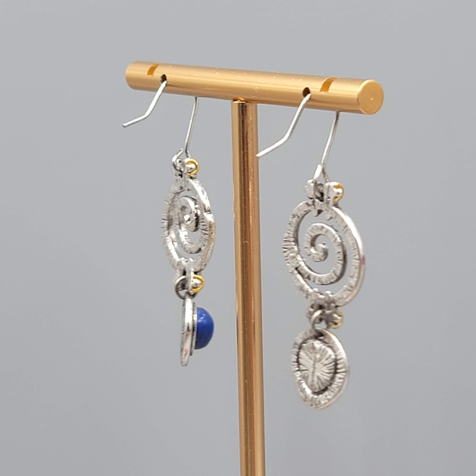 Blue Stone Hammered Metal Pierced Earrings Silver tone Gold tone Dangle 1 3/8 in