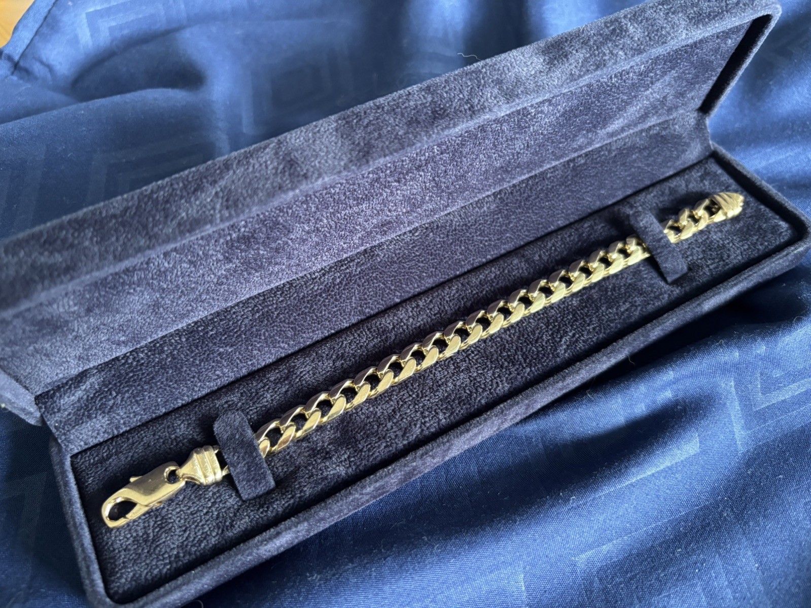9ct Solid Gold, 20cm 8mm , 26.7g, bracelet