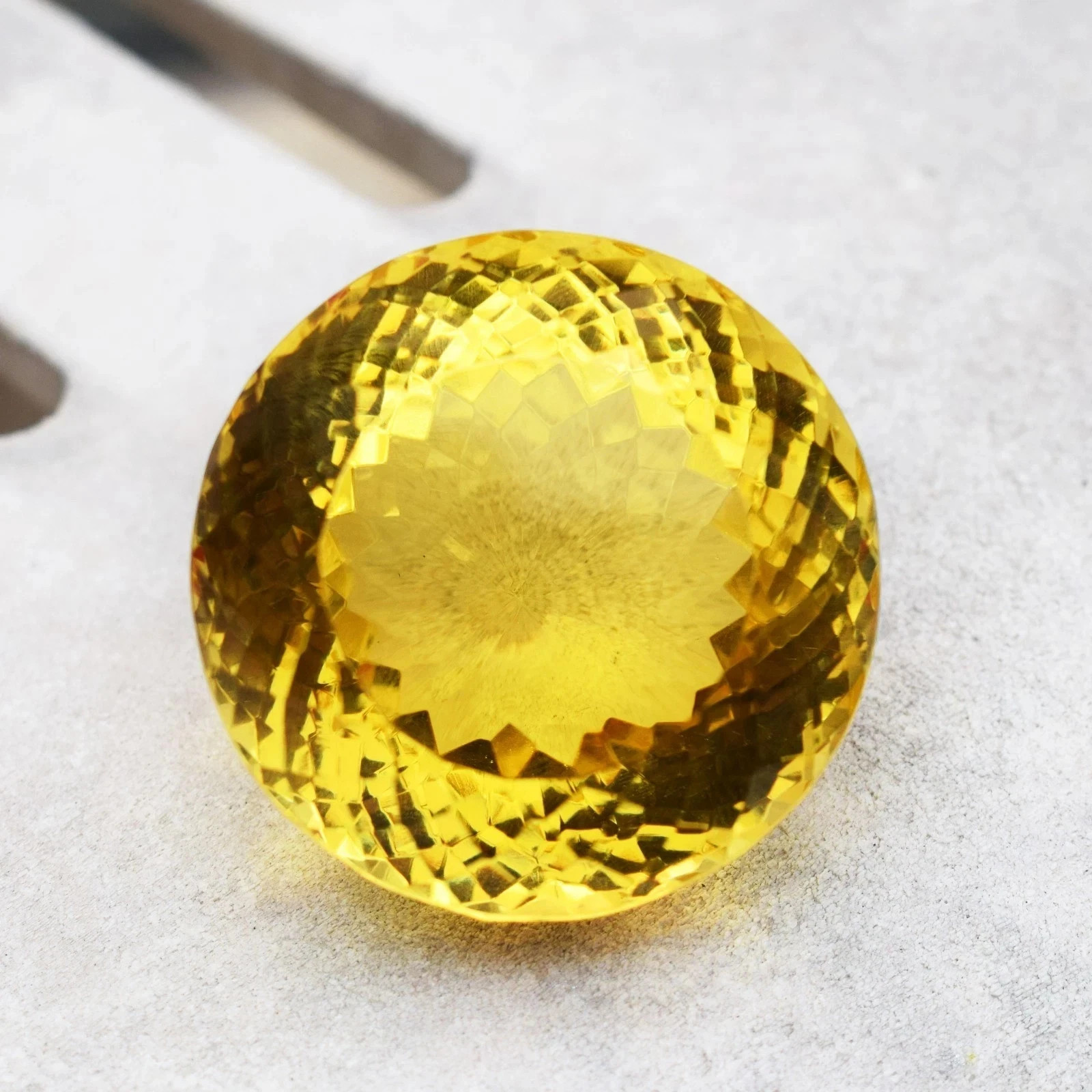 426 Ct Flawless Yellow Topaz Round Faceted Cut Stunning Certified Loose Gem