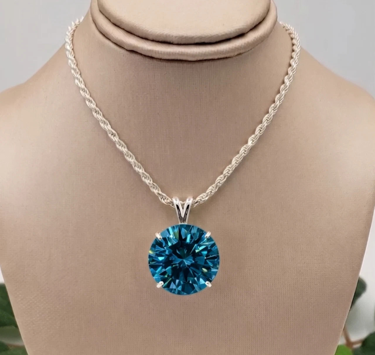 10.00 Ct Certified Blue Diamond Pendant, Tariffs FREE & Matching Studs