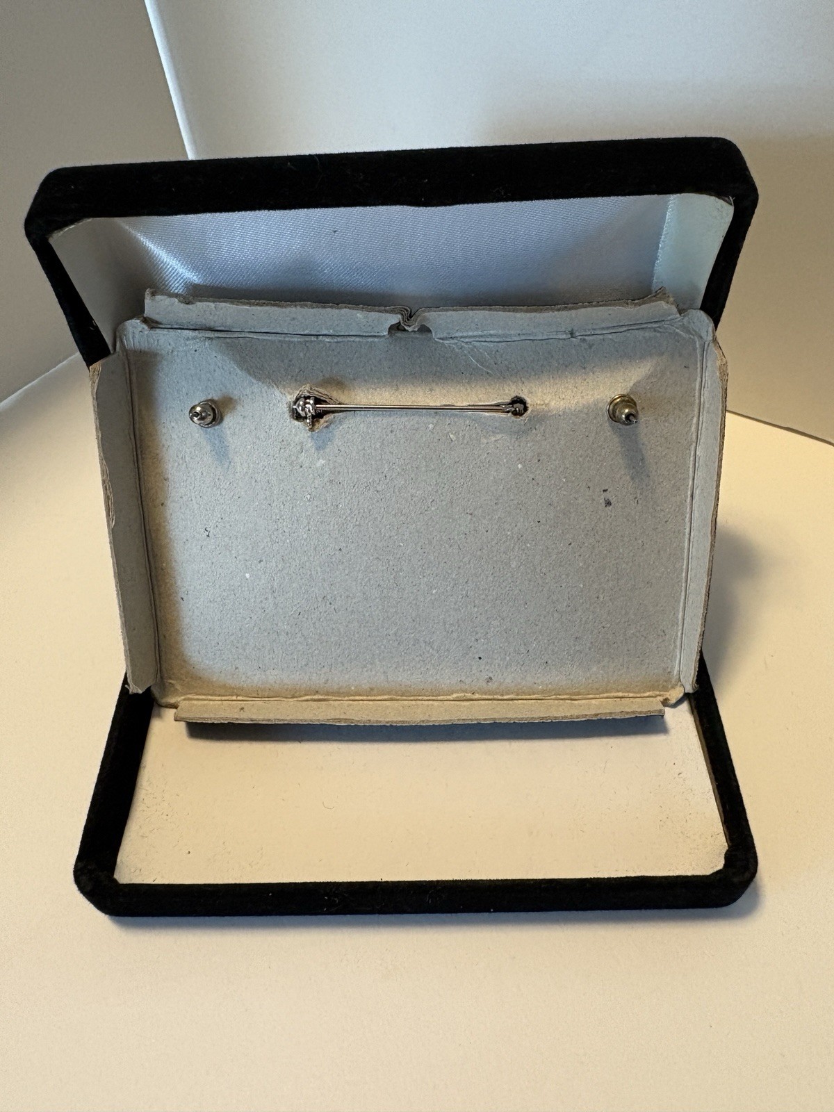The Danbury Mint Dangle Earrings and pin Jewelry Set in Presentation Box- Native
