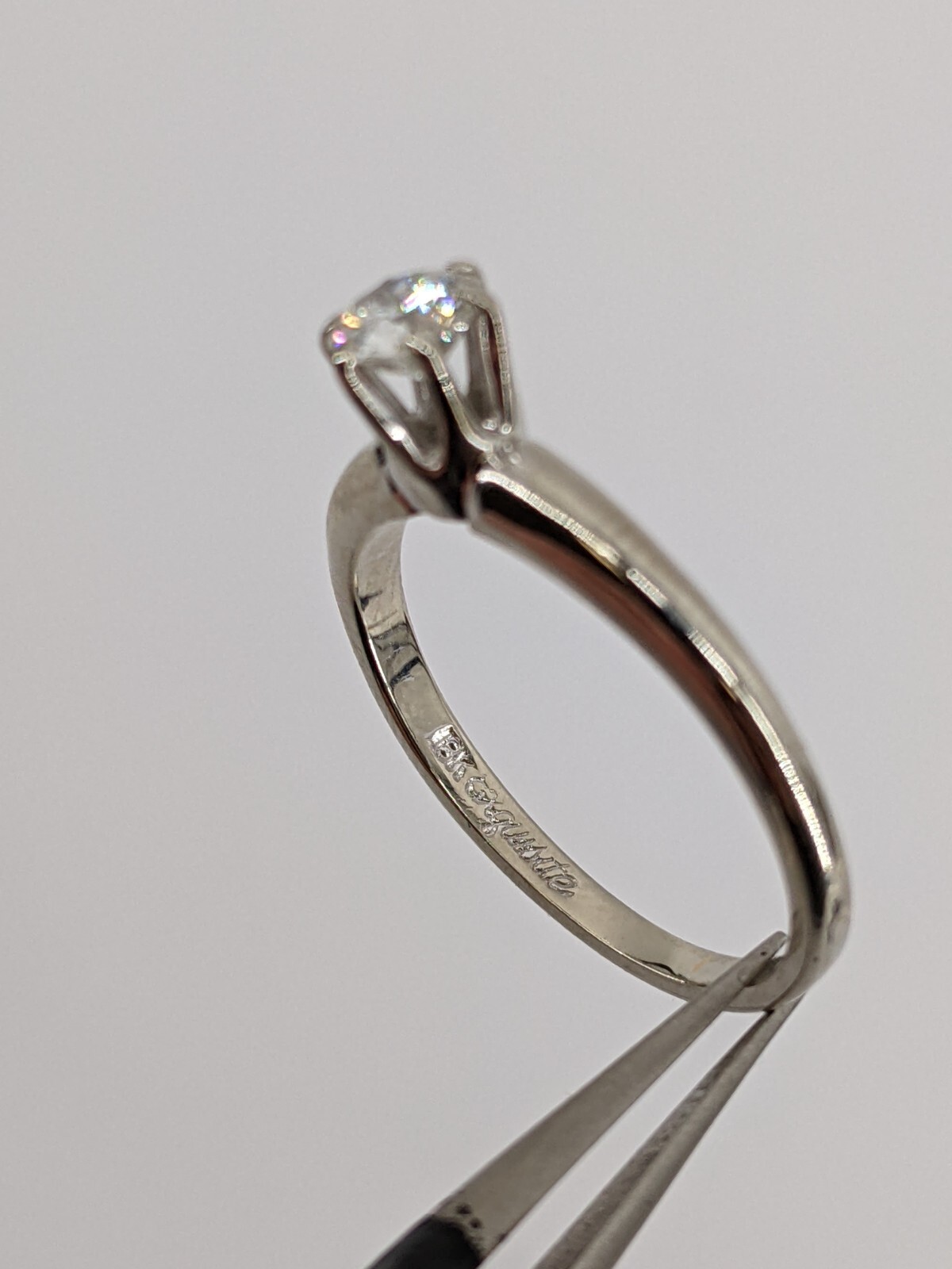 18KT White Gold 2.19g Single Diamond Ring Size 5, 0.27cttw Approx.