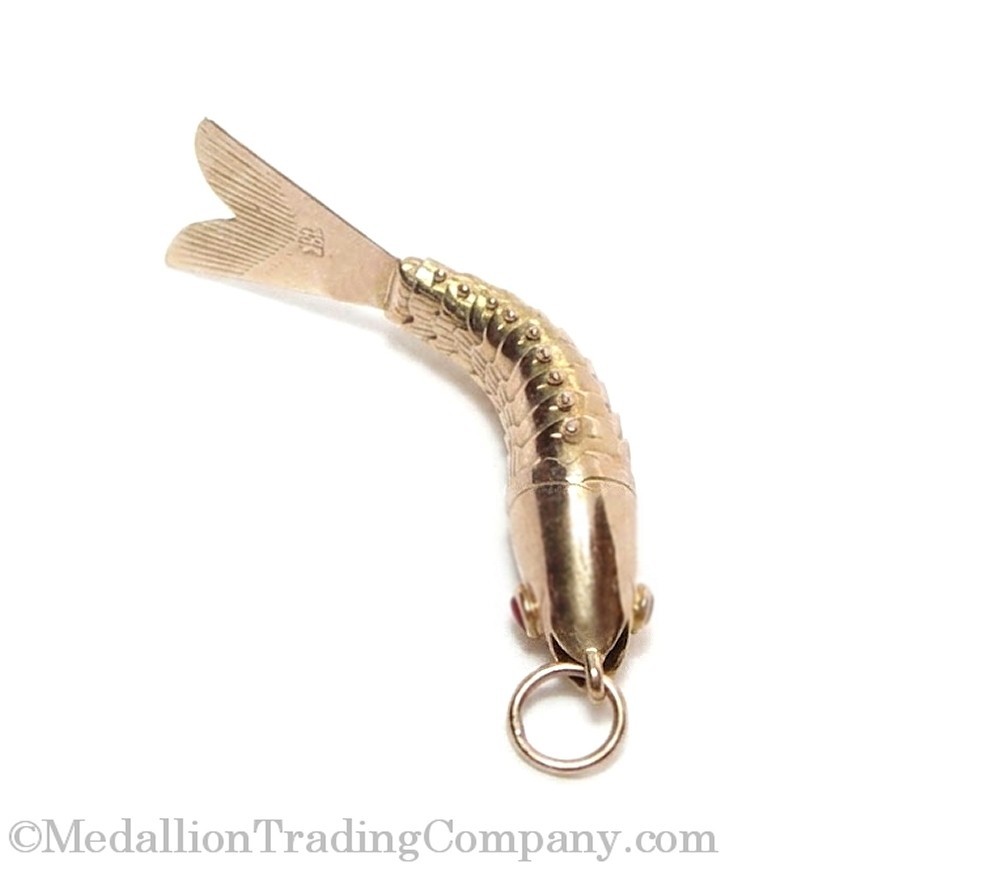 Vintage 18k Yellow Gold Ruby Eye Articulated Koi Fish Pendant Charm 1.25″ Lot 1