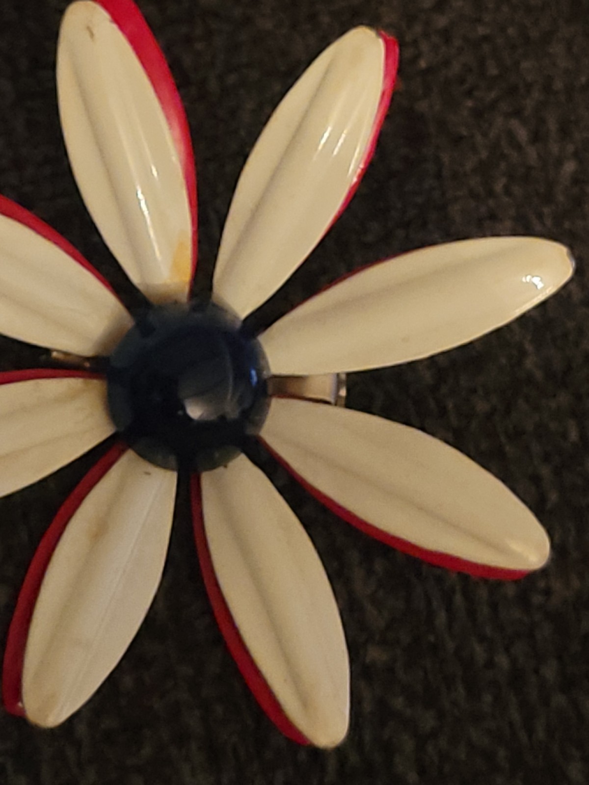 Vintage Stunning Enamel Flower Brooch 1950s To 1970s Good Condition CA E407-4