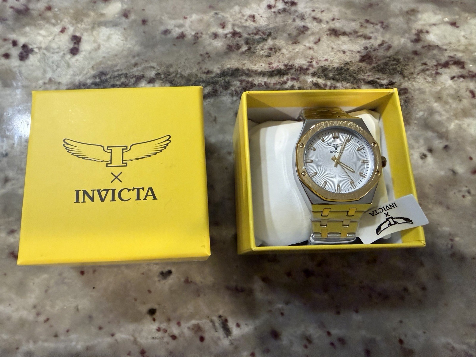 Invicta Men’s Two-Tone SS Bracelet Watch White Sunburst Dial Gold Bezel Box
