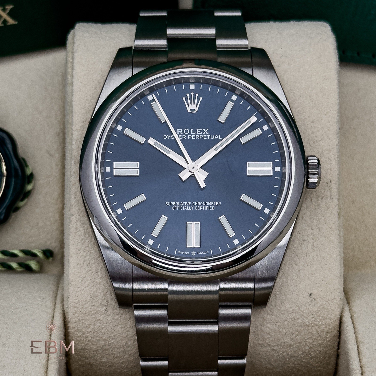 Rolex Oyster Perpetual 41 Blue Dial Ref. 124300 – Box & Papers