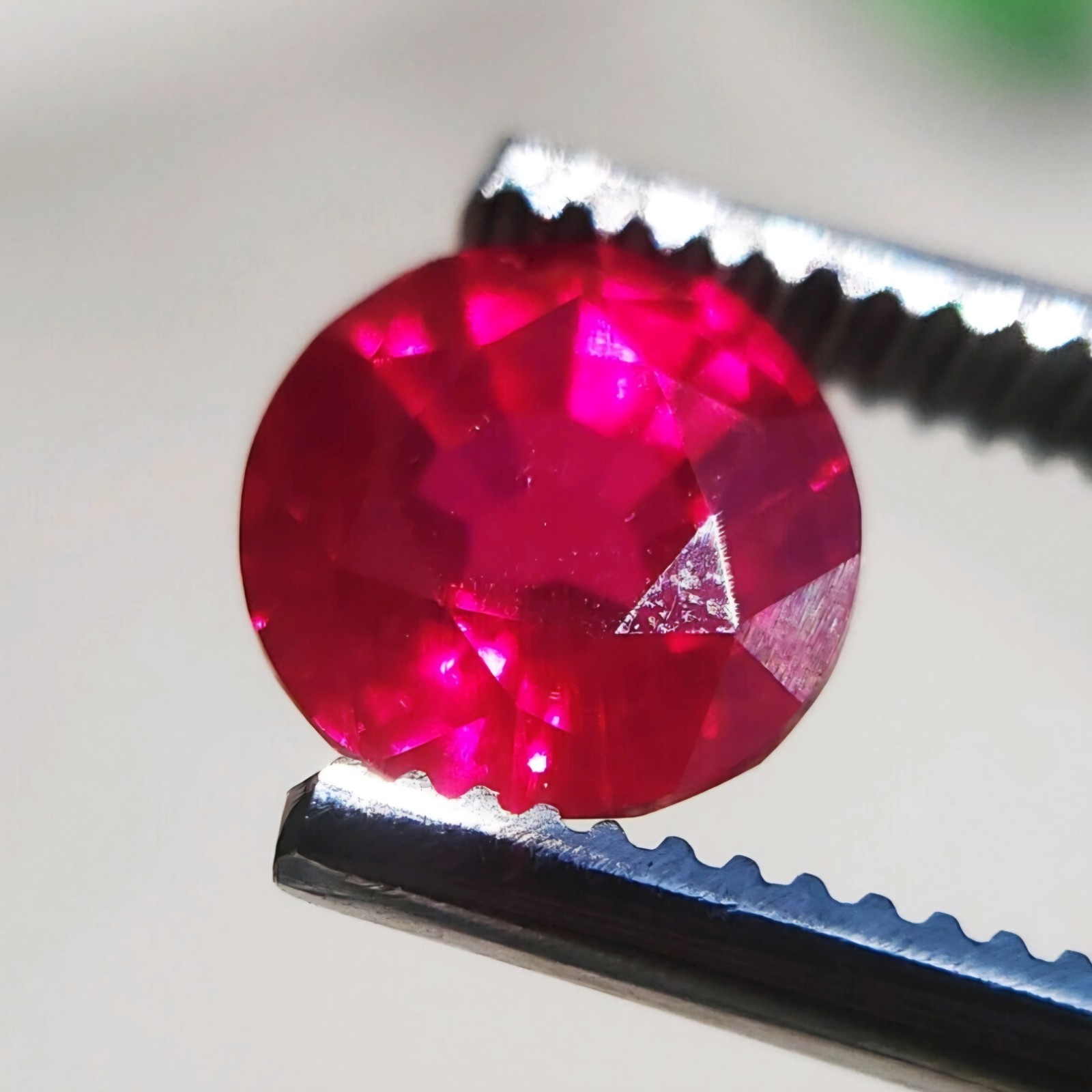 2.70 Ct VVS1 w GTL Certificate Natural Mozambique Red Ruby Round