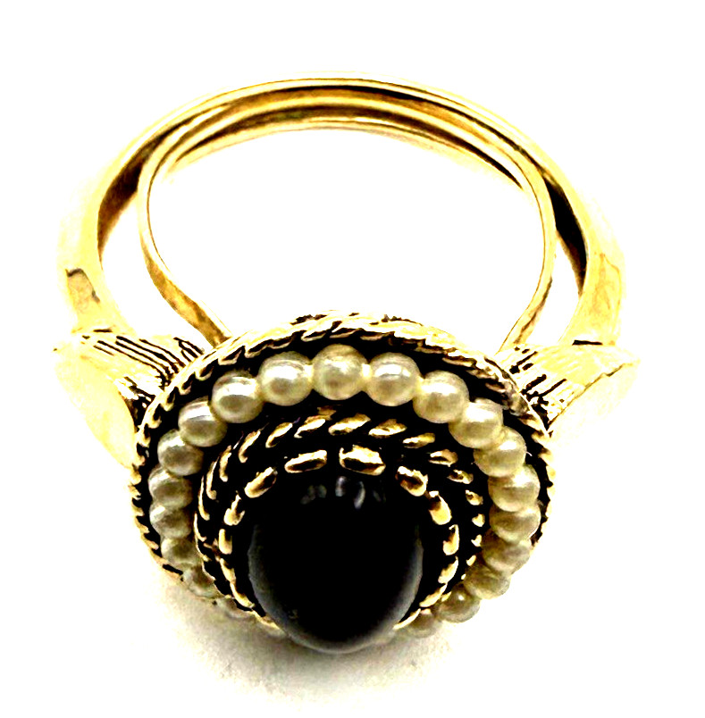 Vintage Avon Byzantine Style Faux Onyx & Pearl Gold Tone Cocktail Ring Size 4