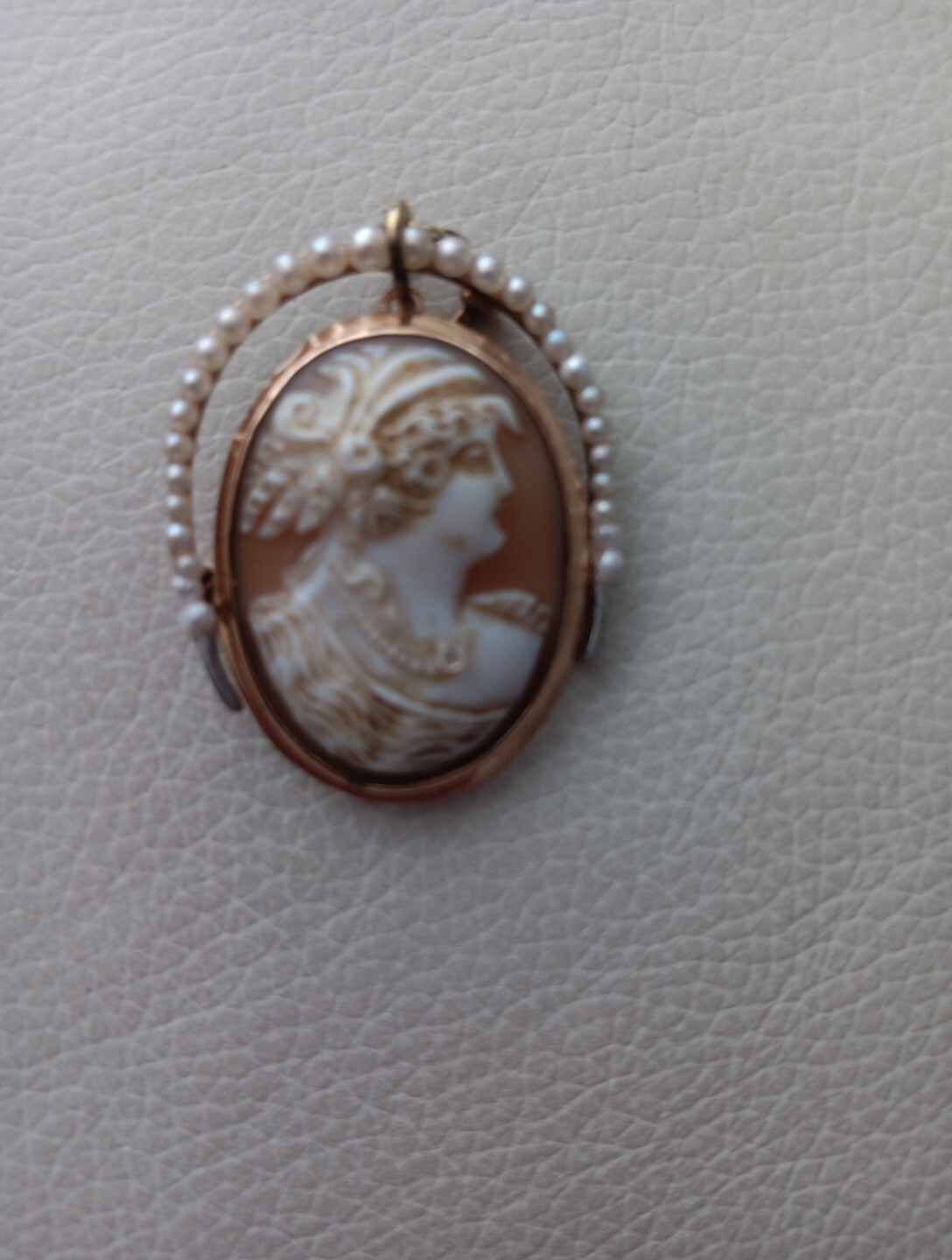 Vintage Pin Brooch Shelf Carved Cameo Italy Culture Pearls Very Old 14.kt