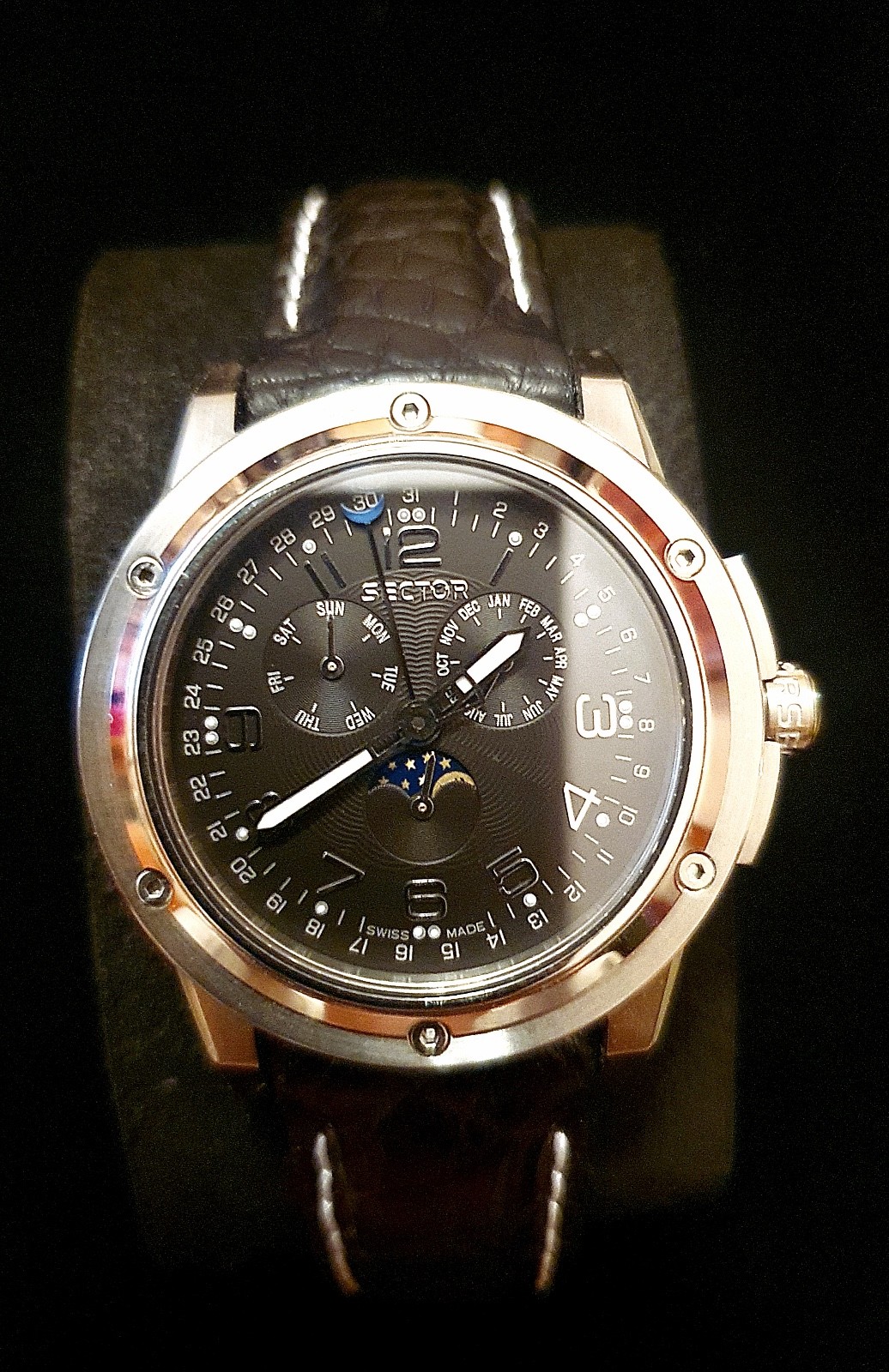 New Sector 850 Moon Face Steel Leather 100Mt Swiss Made Watch