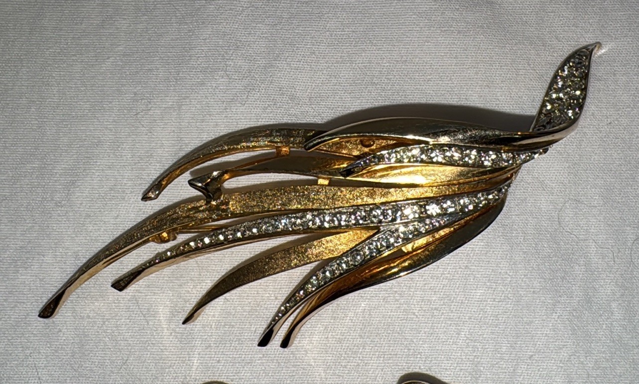 Vtg Marcel Boucher Gold Plated Metal Brooch & Earrings with Pave Rhinestones