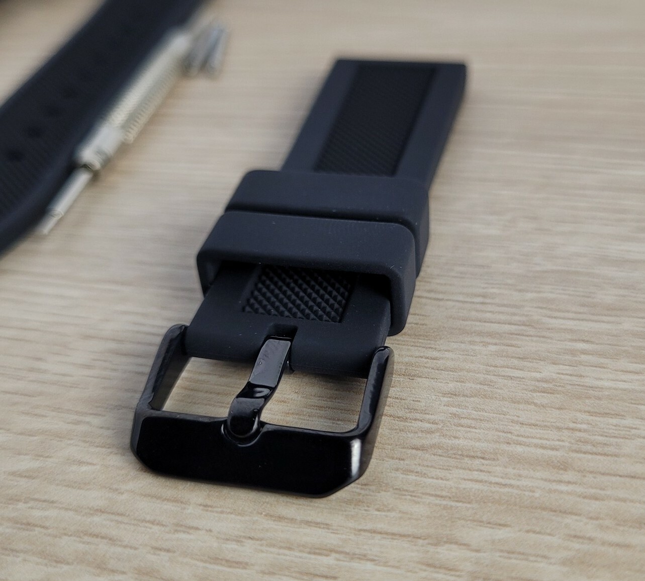 Black Soft Silicone Rubber Watch Strap Band – 18mm 20mm 22mm 24mm