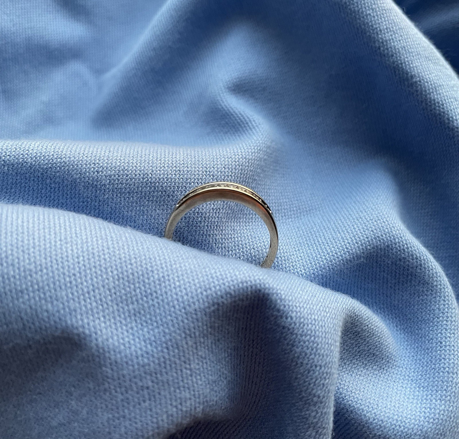 Channel Set Diamonds In 10 Karat Gold Sz 8 1/4 Engagement Ring