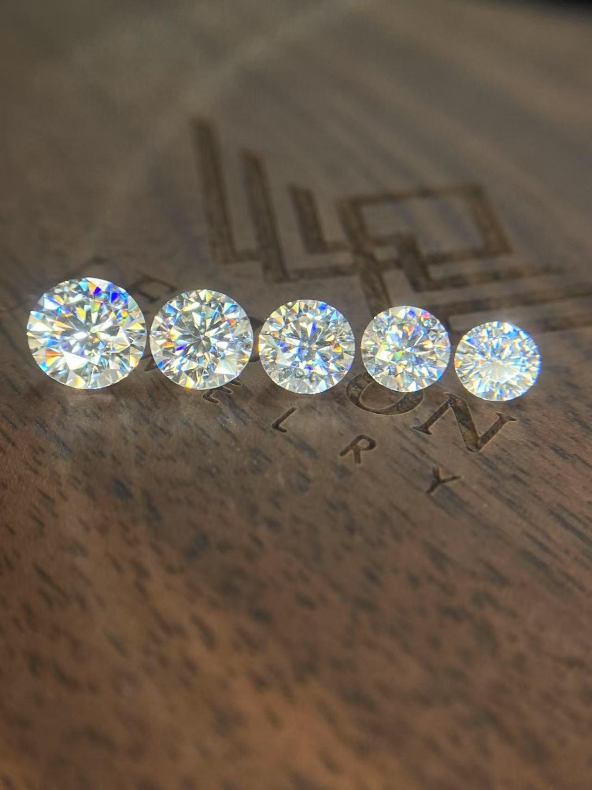 0.1-5ct GRA Certified D Color Loose Moissanite VVS1 Round Cut for Jewelry Making