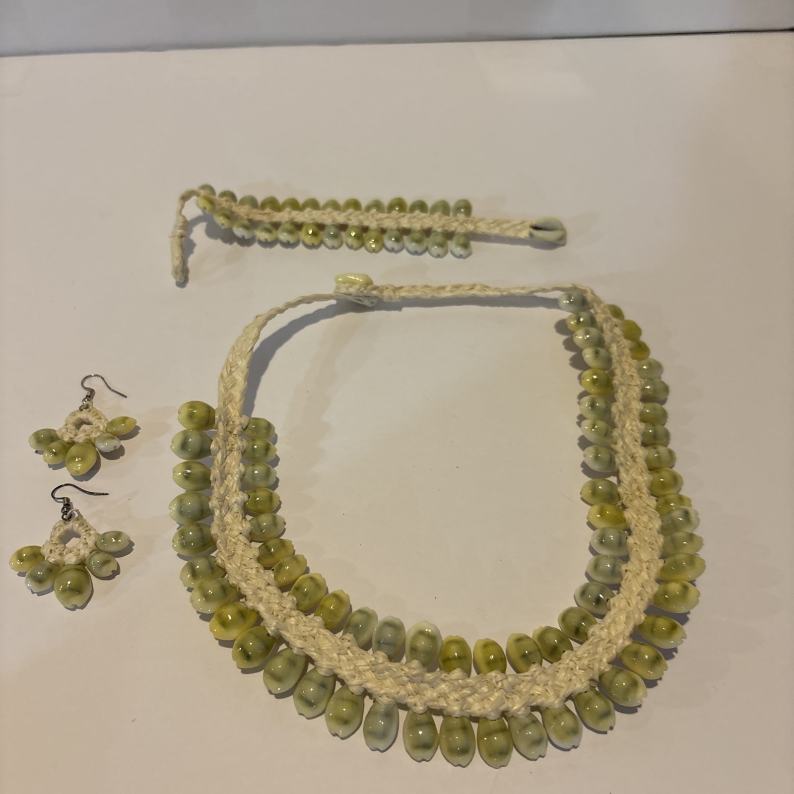 Vintage Hawaiian Job’s Tears Necklace, Earrings & Bracelet Beautiful
