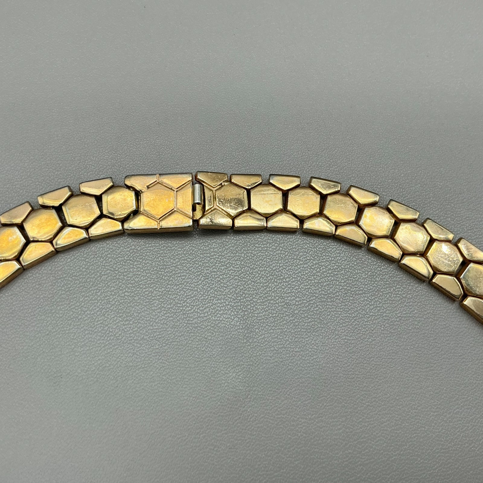 Crown Trifari Necklace Vintage Gold Tone Honeycomb Hexagon Bolo Drop 18″ Pat Pen