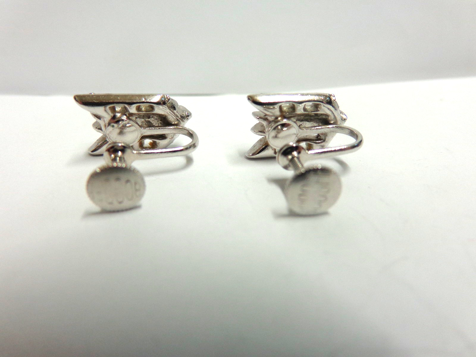 Vintage Rhinestone earrings by Bogoff Screw on type sz 1/2 in lg wgt5.4 grams