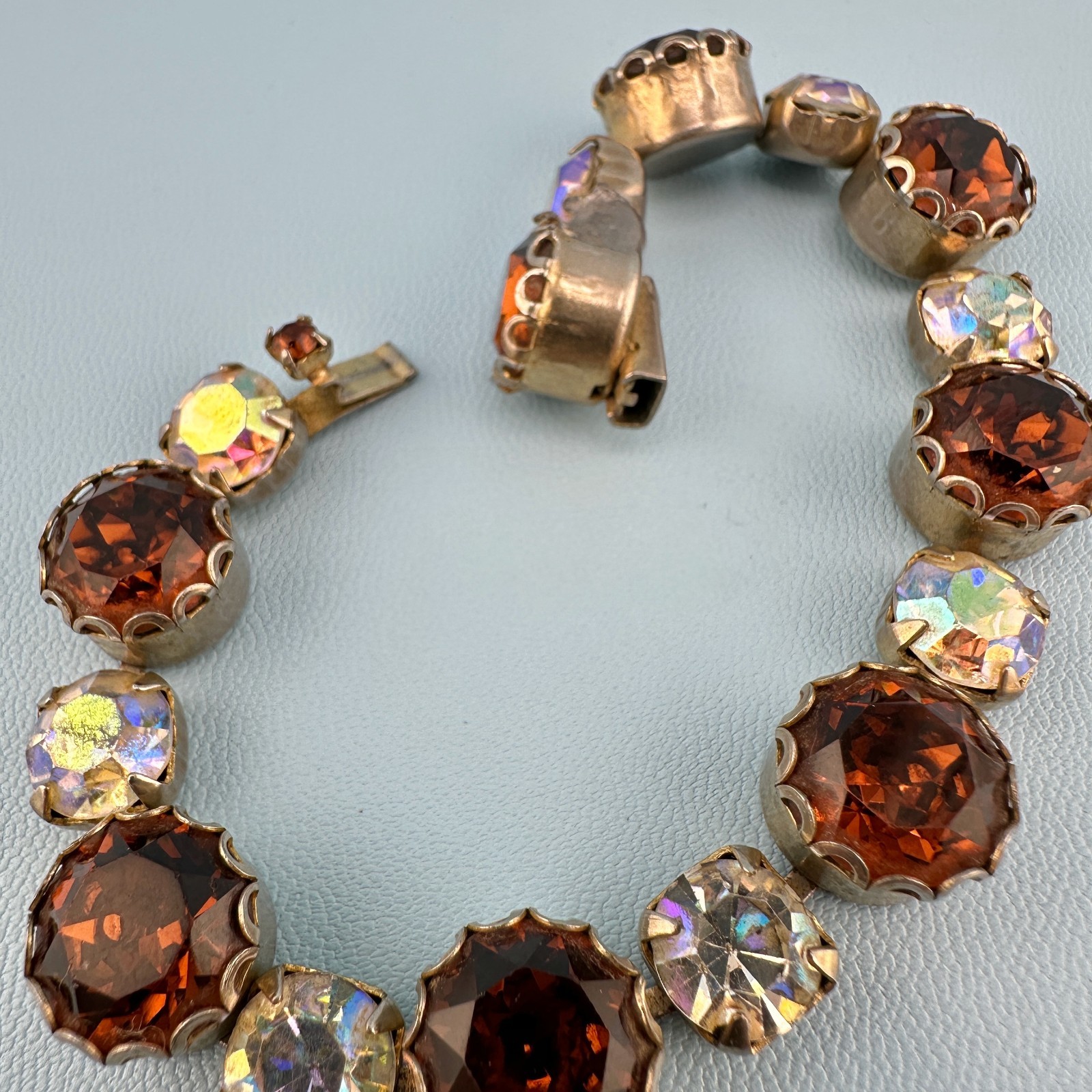 Vintage Rhinestone Bracelet Large Pronged Root Beer Color AB Stones 7″ Cup Chain