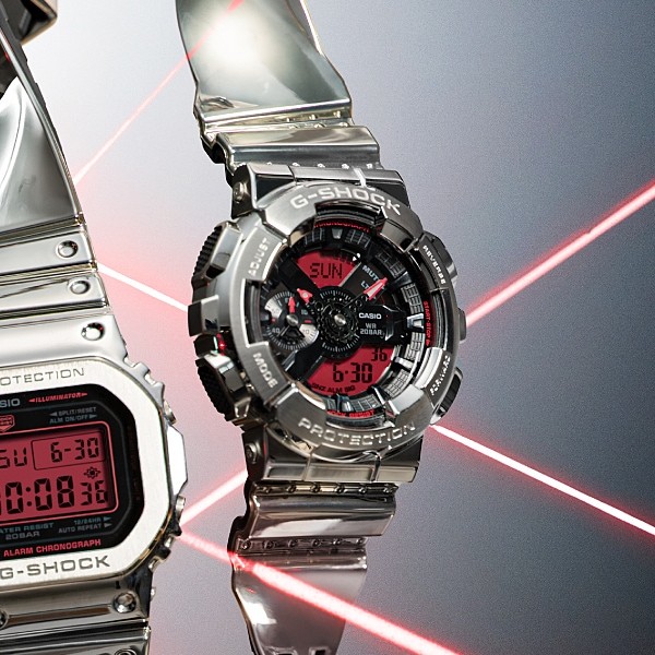 Casio G-Shock GM-110YRA-8AJF Fine Metallic Silver Red Analog Digital Watch