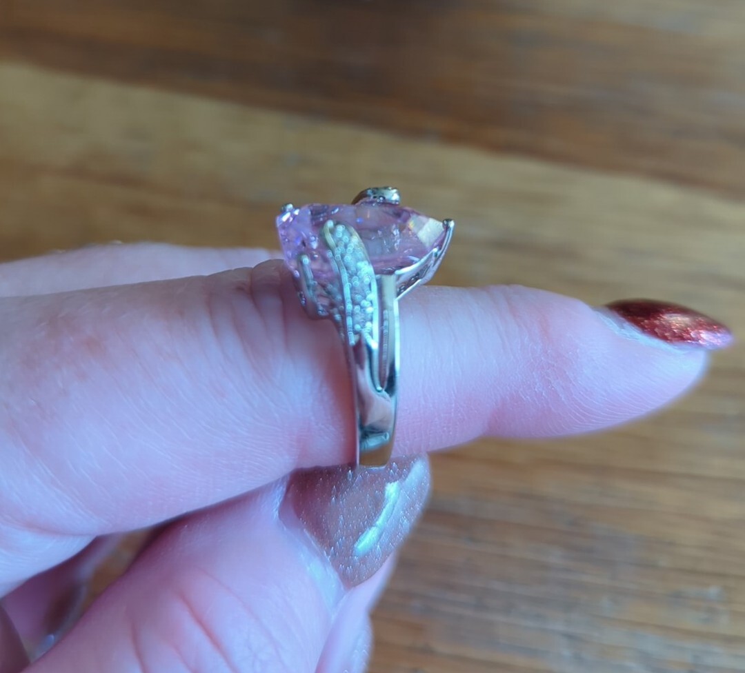 Premier Design Paradise Pink Ice Ring Size 8