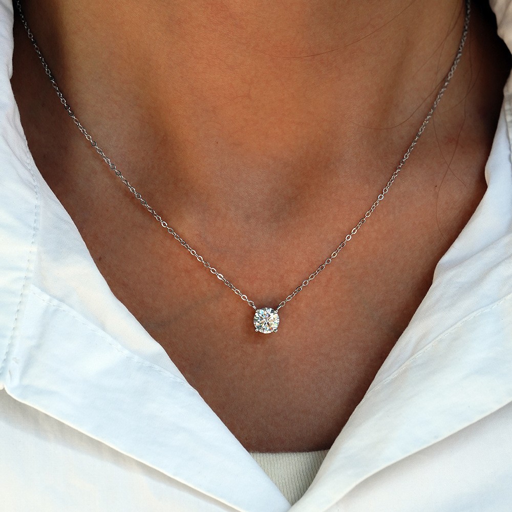 1CT/2CT Four-claw Women’s 925 Sterling Silver Moissanite Necklace