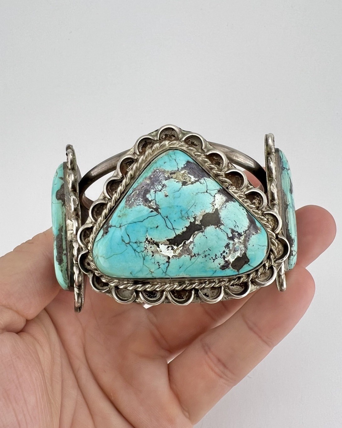 MASSIVE Vtg Navajo Sterling Silver Indian Mountain Turquoise Cuff Bracelet 93g