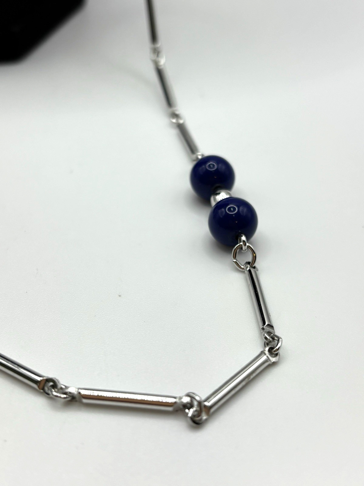 SARAH COVENTRY Round Navy Beads & Shiny Silver Tone Station 30″ Necklace EUC