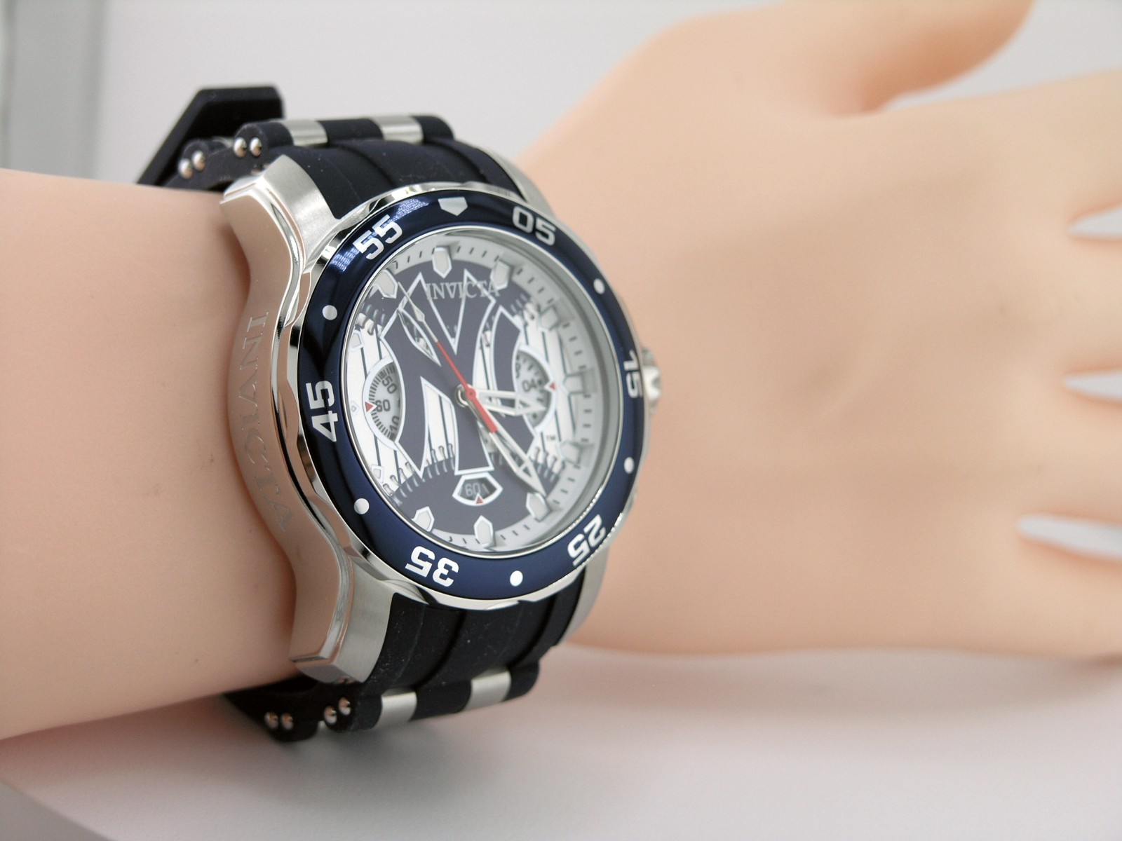 NEW INVICTA 42846 MLB NEW YORK YANKEES NY CHRONOGRAPH WATCH QUARTZ ANALOG 48MM