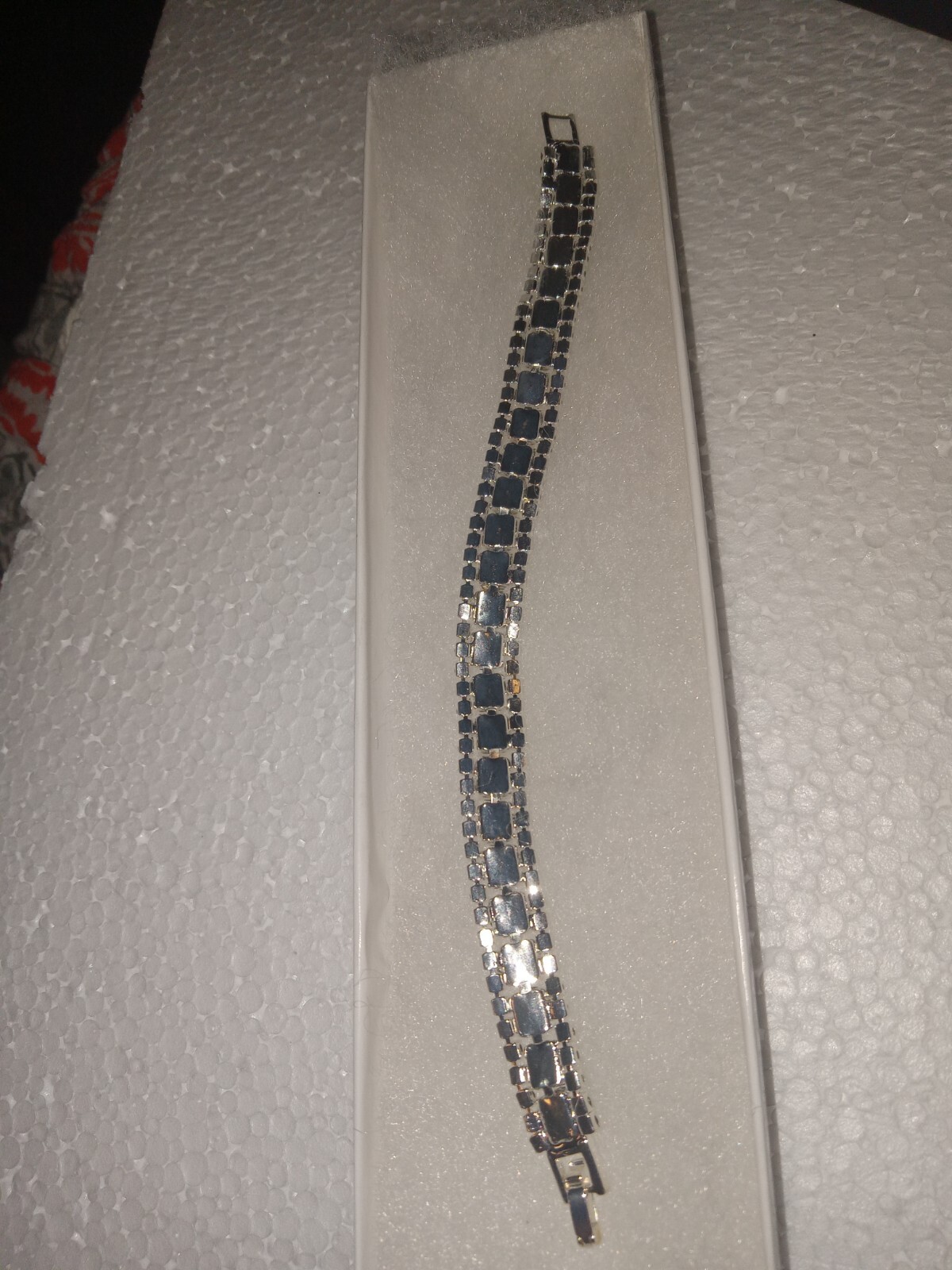 Green Stones And CZ Chrystals Tennis Bracelet 7″ Prong Set