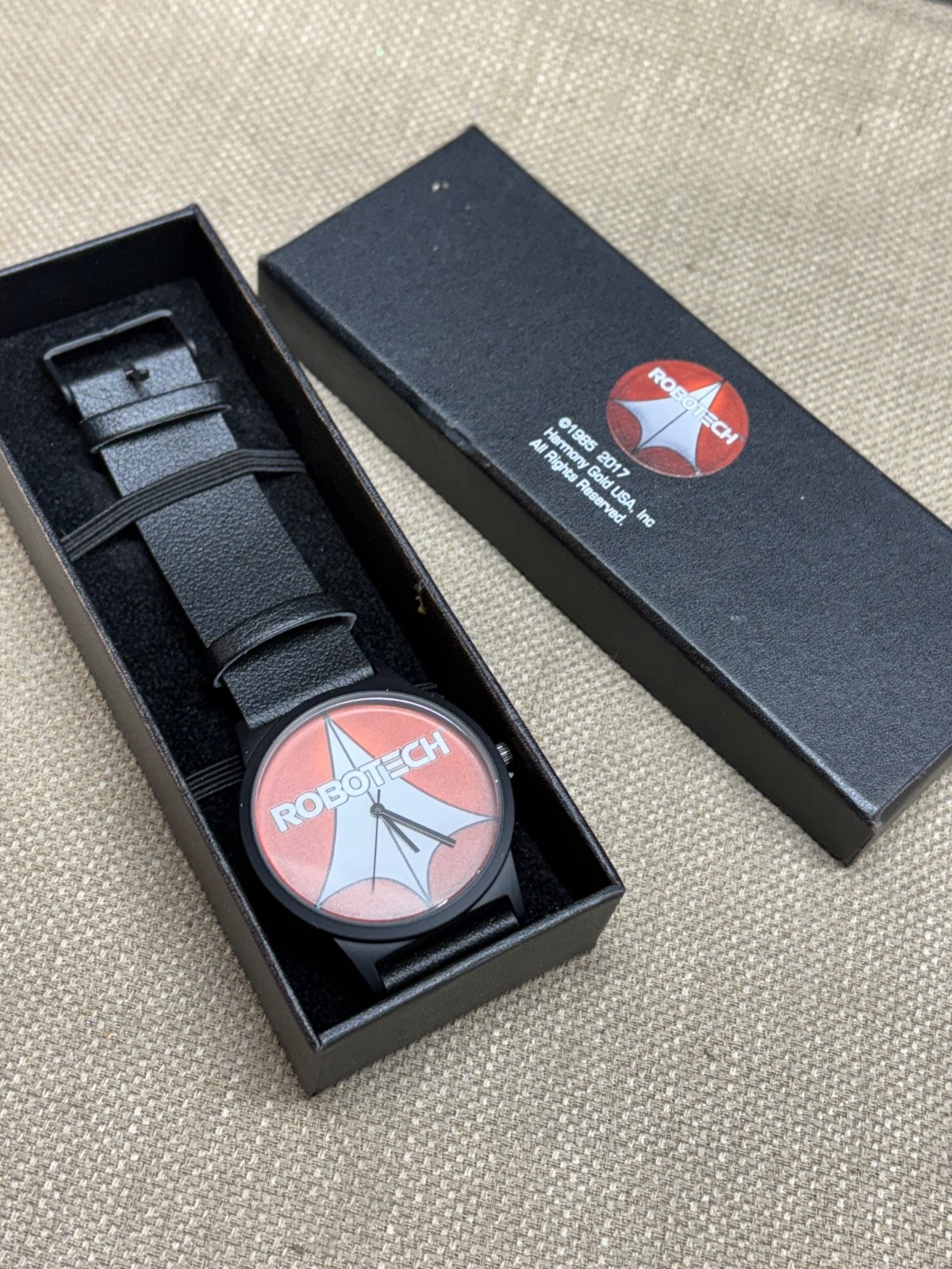 Robotech watch 2017 in box see pics