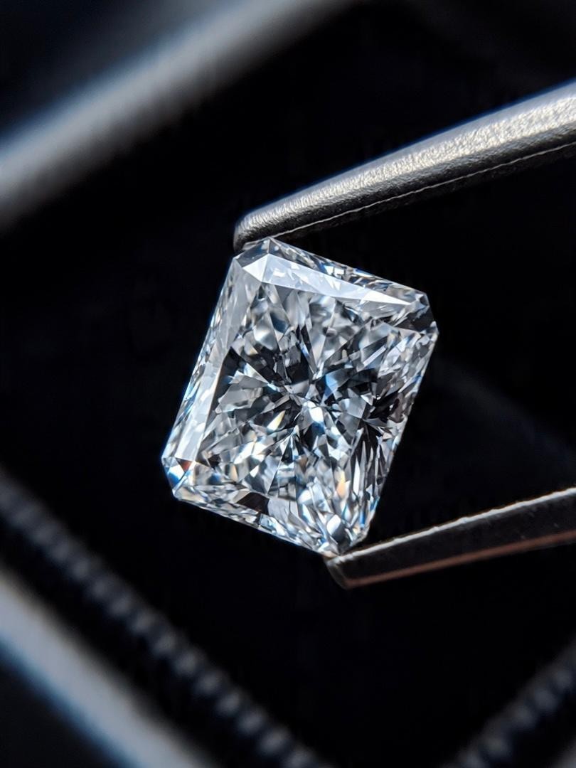 3 Ct Radiant Cut Lab Grown Diamond D Color VVS1 Clarity CVD Certified Loose
