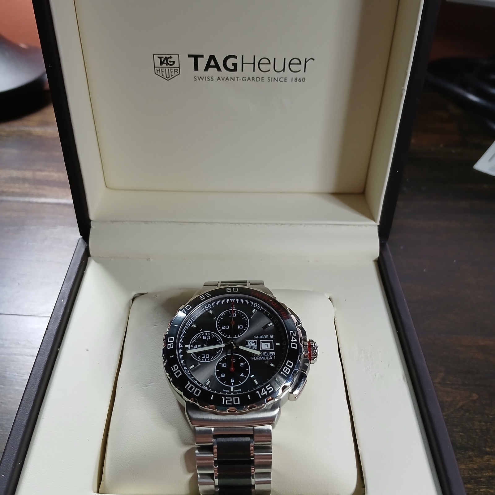 Tag Heuer Formula 1 44mm Chronograph CAU2011.BA0873 Excellent w box & papers