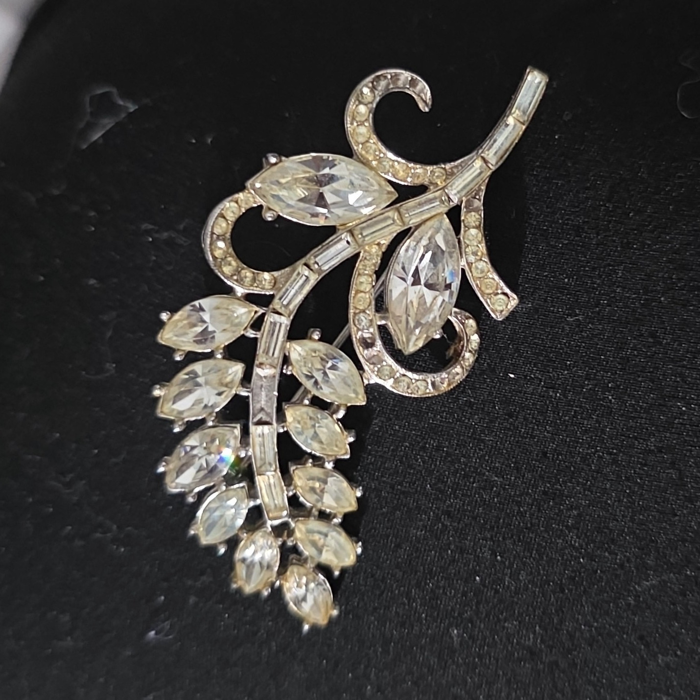 Silver Tone Clear Crystal Rhinestone Leaf Spray Brooch Pin, Prong Set