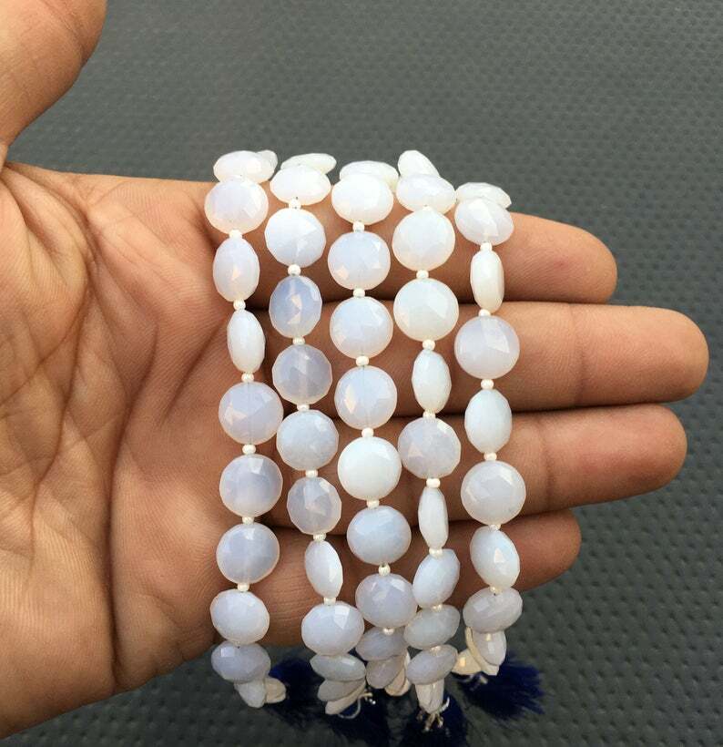 Beautiful Gemstone 16 Pieces Natural Blue Chalcedony Gemstone 1 Strand Faceted