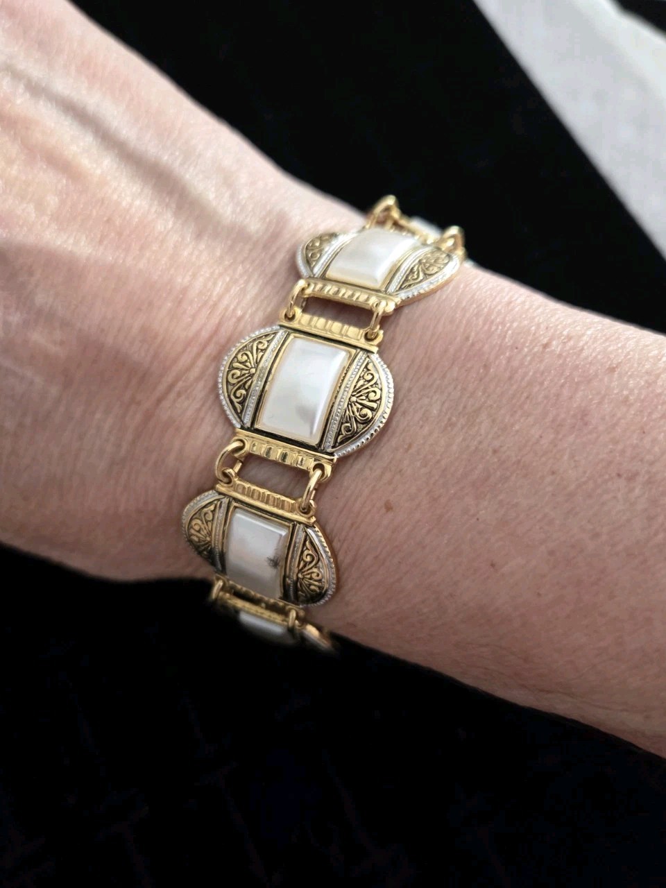 Vintage Spain Toledo Damascene Style Black & Gold Tone Link 7.5″ Bracelet