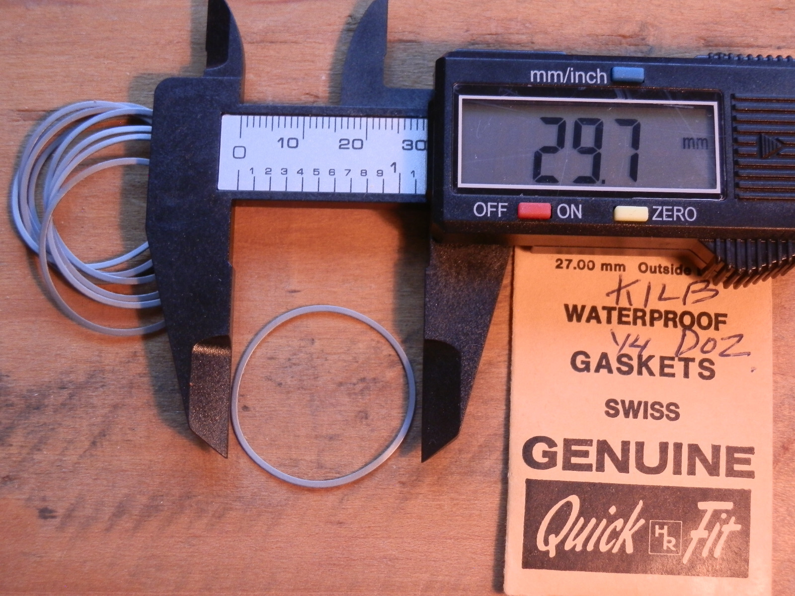 1 PIECES 725 1/2 ….FLAT GASKET FOR WATERPROOF WATCH CASES