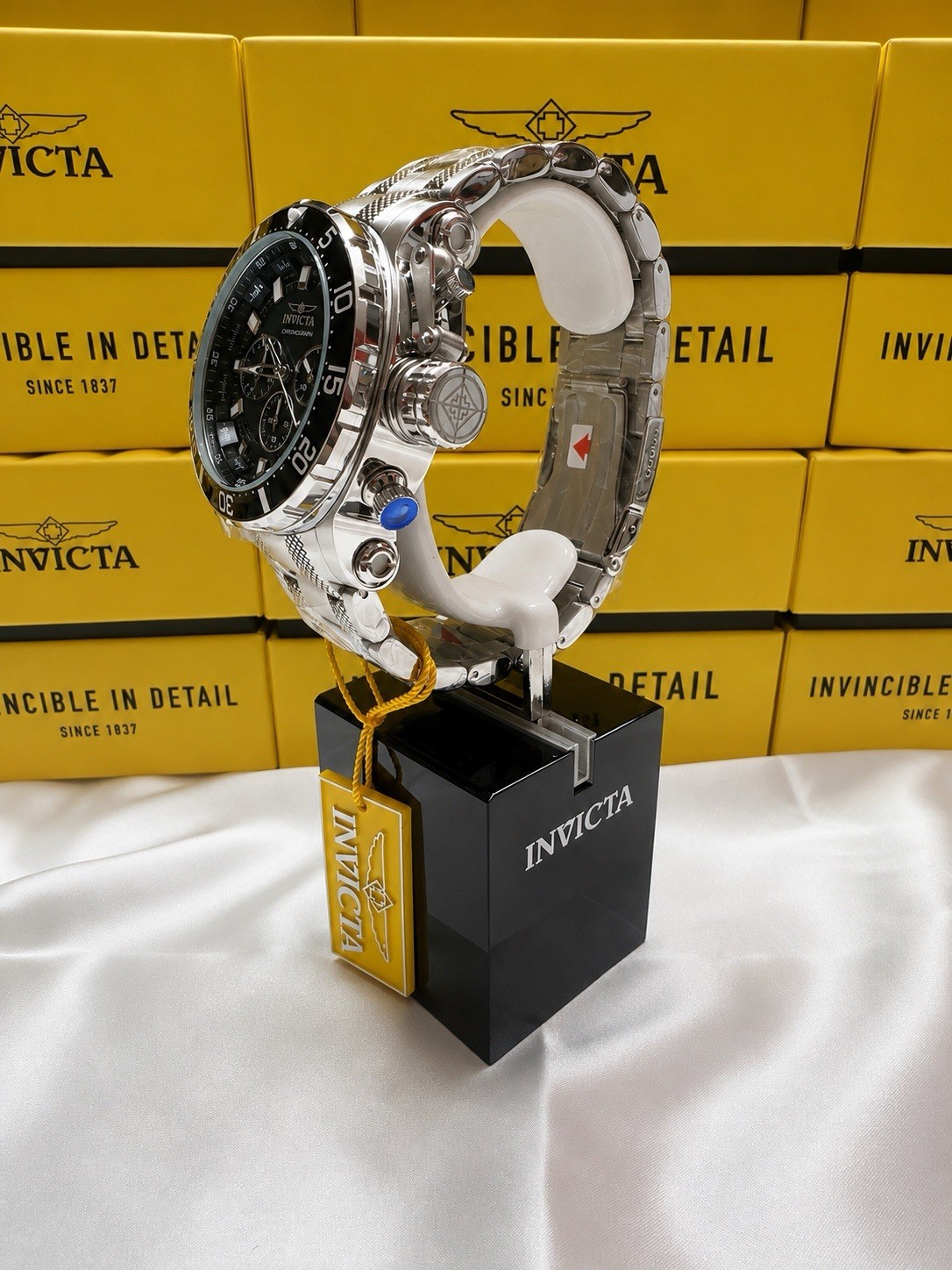 Invicta Coalition Forces 49753 Men’s Chronograph Blue Gray Mother of Pearl Dial